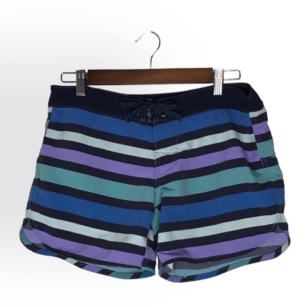 Patagonia Wavefarer Boardshorts in Water Ribbons Dam Blue.